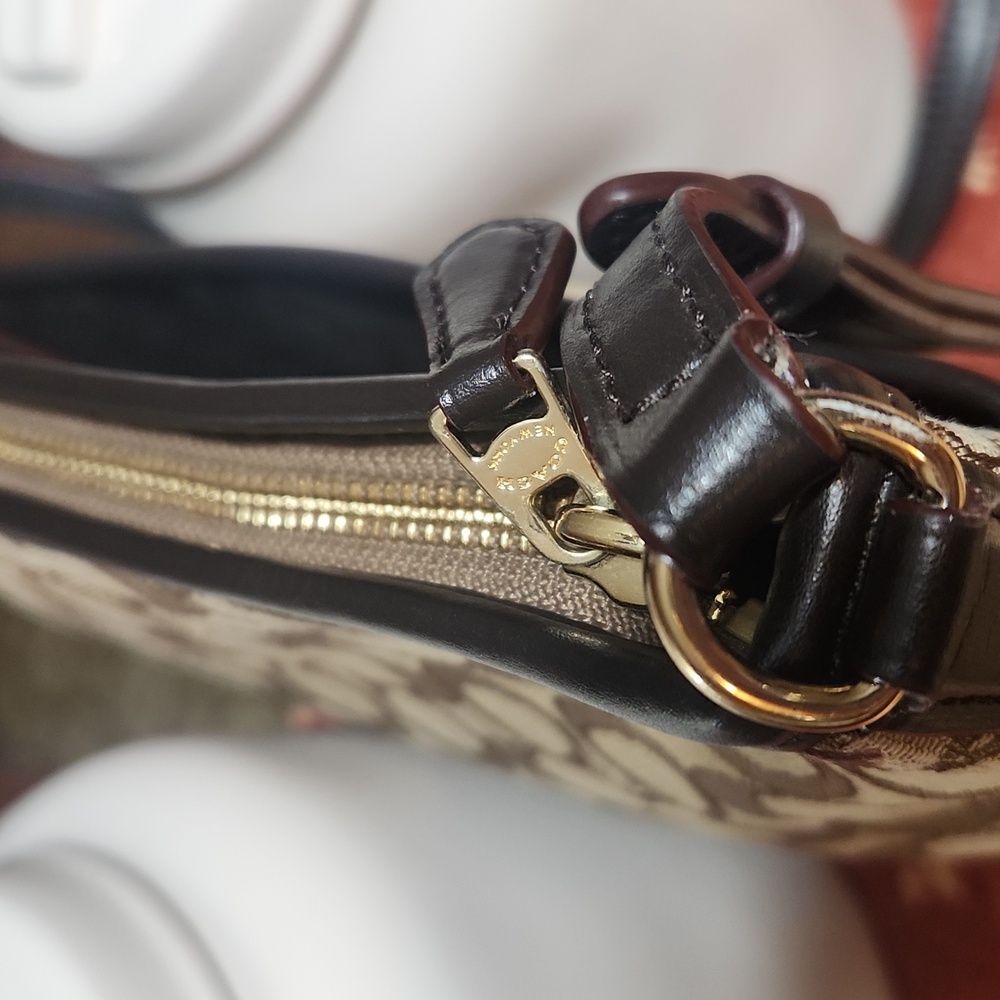 Coach Bag - Picture 6 of 15
